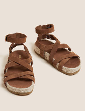 marksandspencer_SS22_T02_0341A_semisove gladiatorky_hneda_1799Kc_foto2.jpg